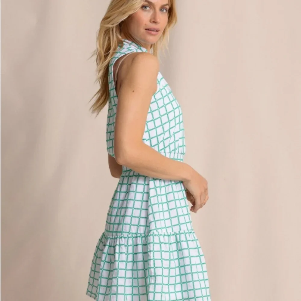 ST Londyn Eyelet Dress Simply Green - Picture 2 of 4